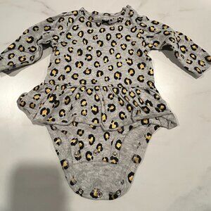 Carter's One Piece Bodysuit Baby Girls 6M Gray Leopard Print Ruffled Long Sleeve